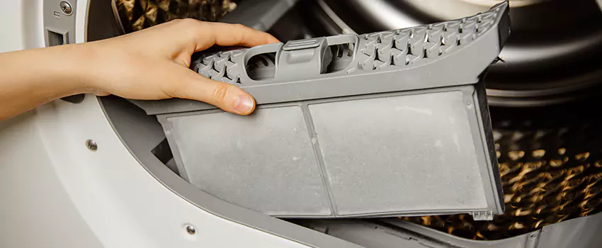 Signs Of A Clogged Dryer Lint Trap in Fairhope, Alabama